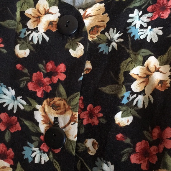 Flowy Floral Maxi Dress!! - Picture 2 of 5